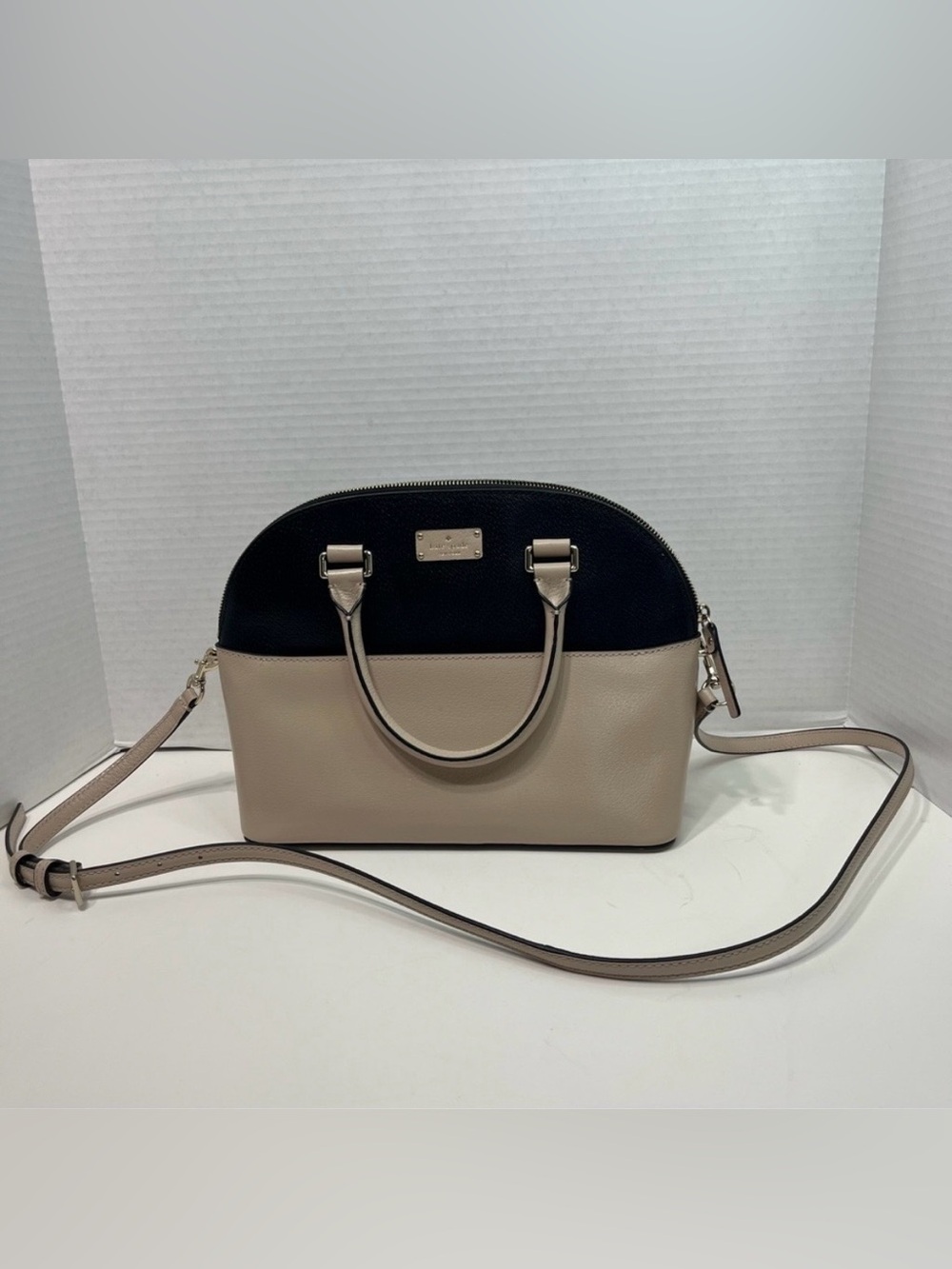 Kate Spade Grove Street Carli Leather crossbody purse or Handbag